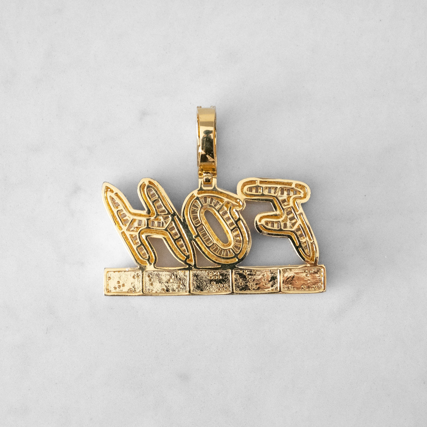 14k - "Family Of Hustlers" Pendant - Ice Out NY