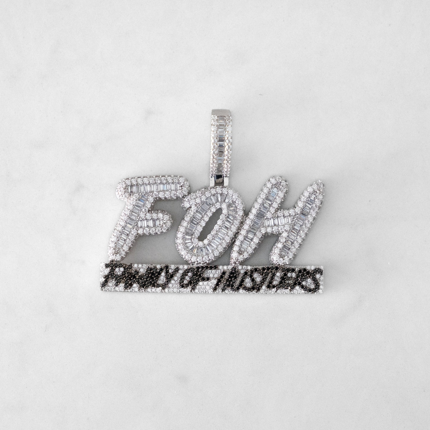 14k - "Family Of Hustlers" Pendant - Ice Out NY